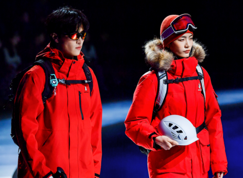 从盛夏酷暑到极地极寒，企鹅时装周发布“全场景户外解决方案”