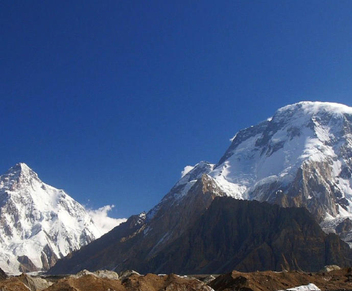 巴基斯坦布洛阿特峰发生雪崩，华裔登山者遇难