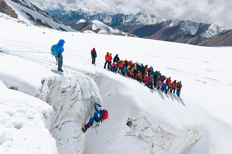 中国登山协会第五期初级高山向导培训班在青海举办